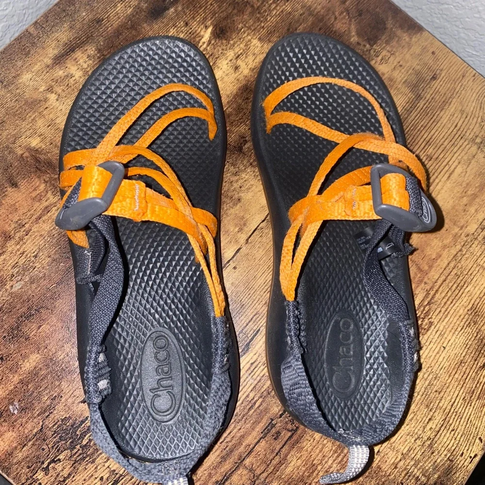 Chaco‎ Kids Sandals Size 5 Women's 6-6.5 Orange Straps Adjustable Hiking Shoes